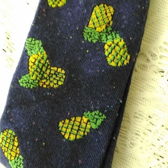 Mossimo socks-pineapples  - Picture 2 of 5